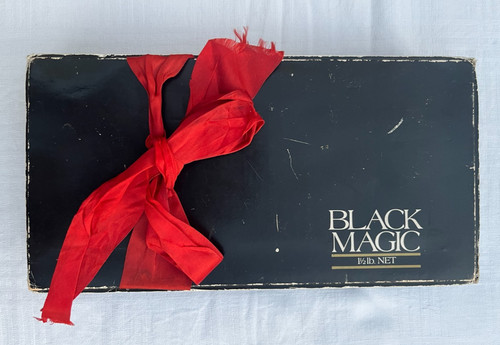 Black magic chocolate box - black,
