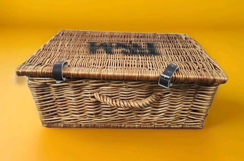 Fortnum masons medium sized - &,