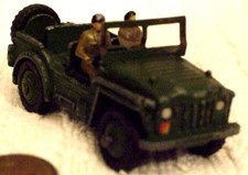 DINKY MILITARY DIECAST MODEL (MILITARY AUSTIN CHAMP & TWO FIGURES) No 674/USED