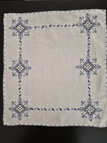 Lefkara linen tablemats - 2,
