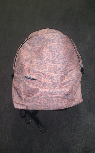Pink trespass backpack - 🎀,