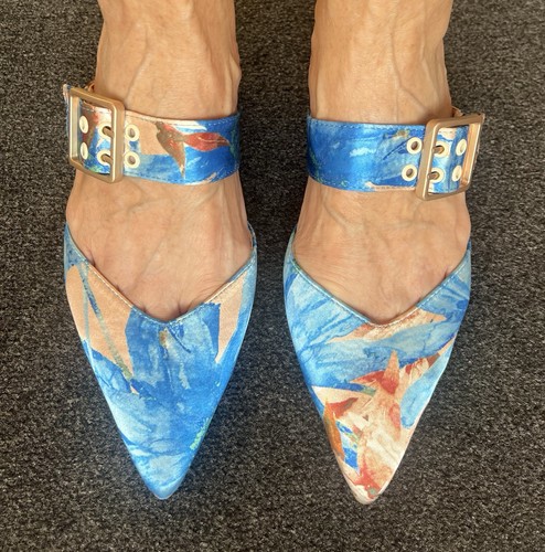 Blue patterned ladies closed - blue,