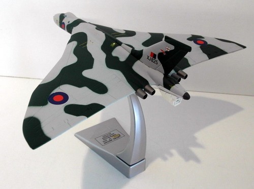 Corgi 144 aa31203 s vulcan - corgi,