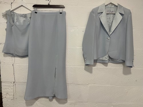 Ladies presen occasional suit - presen,