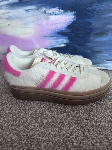 Adidas white pink fluffy - white,