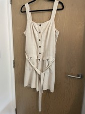 Woman’s F&F Cream Shorts