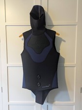 Scubapro Everflex 5mm Hooded Over Wetsuit Beaver Tail Medium