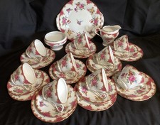 Aynsley bone china wilton red - bone, 'wilton