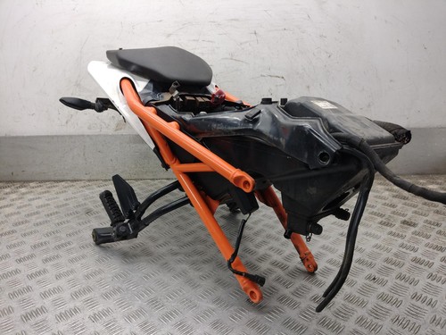 2018 ktm 125 - duke, rear