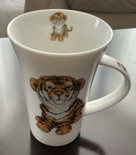 Tiger cub fine - fine, bone