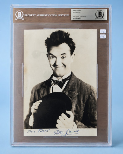 Stan laurel signed - stan,