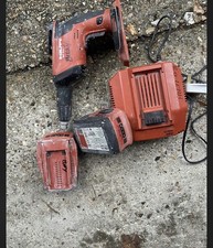 Hilti SD 5000-A22 Drywall Screw Gun Driver with Batteries And Charger