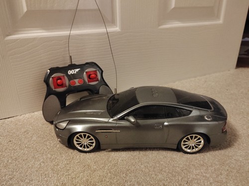 Aston martin vanquish - vanquish, radio