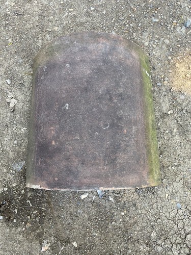 Hand made clay - made, ridge