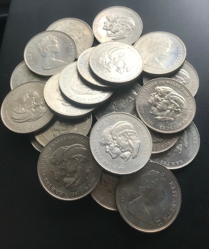 25x 1981 royal mint - 25x,