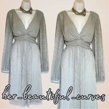 CHI CHI LONDON CURVE