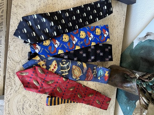 Men ties wide - ties,