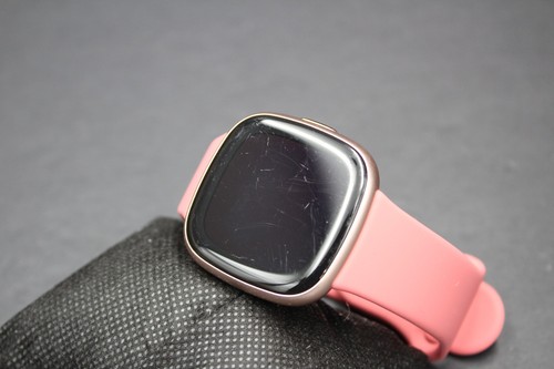 Fitbit versa fitness tracker - versa,