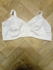 Ladies bra 44F, Triumph(Doreen), non Wired and non Padded