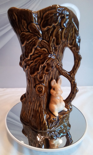 Sylvac pottery large rabbit - large,