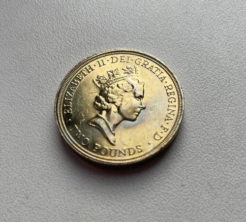 Queen elizabeth two pound - elizabeth,