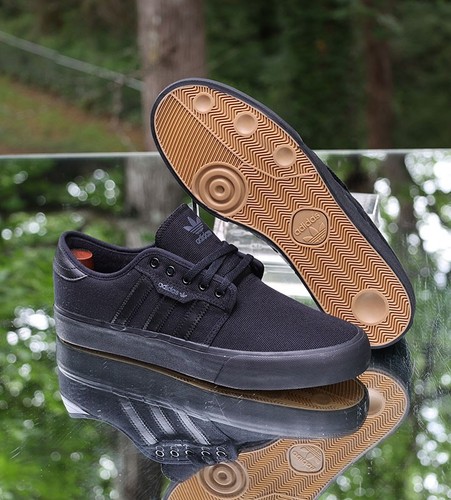 Adidas seeley triple black - adidas,
