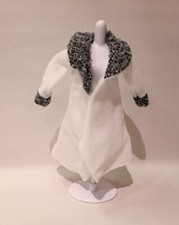 Vintage Sindy Or Barbie Dolls Outfit - Coat - DEL205