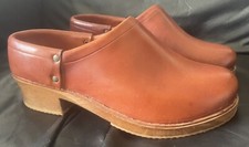 MENS SIZE 9.5 - SMALL 10 L’ARTISAN WOODEN BROWN CLOGS WOODEN SHOE FACTORY