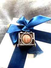 SILVER CHARM MAD MONEY TEN SHILLING NOTE ENCLOSED