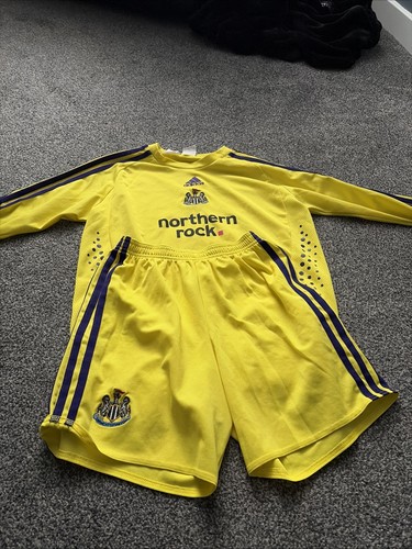 Newcastle united retro - newcastle,