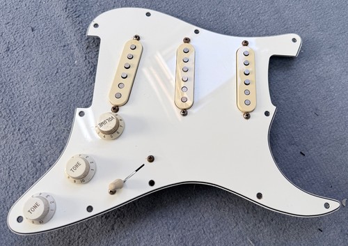 Fender stratocaster loaded - fender,