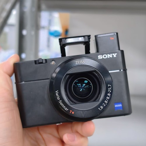 New sony cyber shot rx100 - cyber-shot,