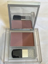 Models Prefer 2 in 1 Blush in
