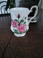Vintage~ROYAL  WINDSOR~Fine