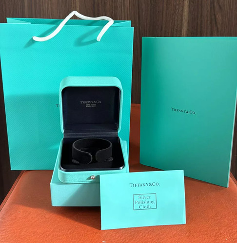 Tiffany collor packaging - collor,