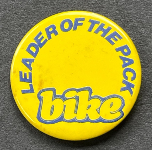 Motorcycle magazine pin badge - magazine,