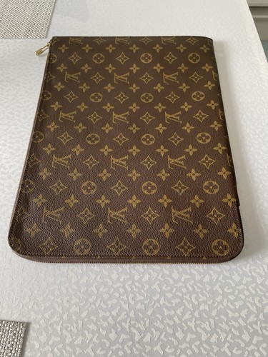 Louis vuitton monogram zip - louis,