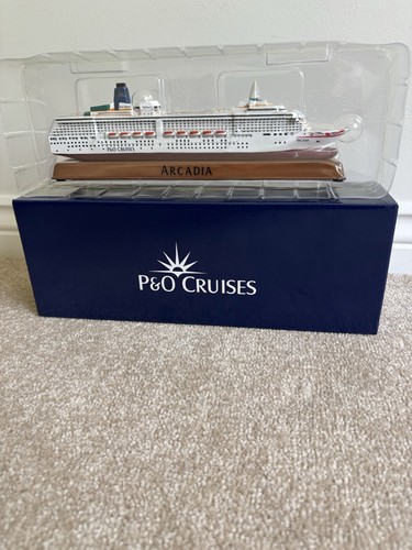 Arcadia cruise ship - ship, model