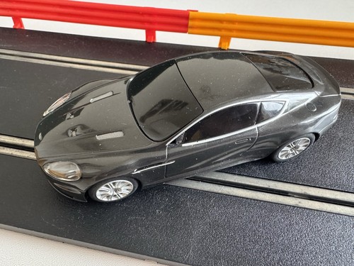 Scalextric digital c2930 aston - scalextric,