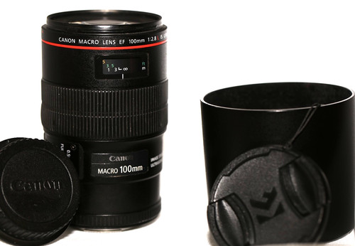 Canon 100mm luxury f 2 - ef, "luxury"