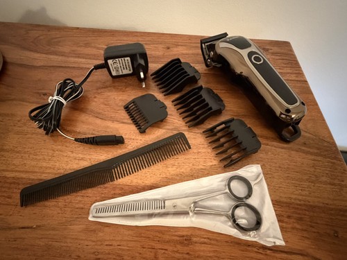 Hair clipper set with - , graded