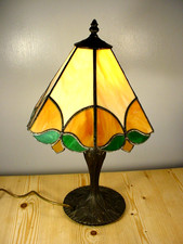 Tiffany-Style Leaded Glass Table Lamp