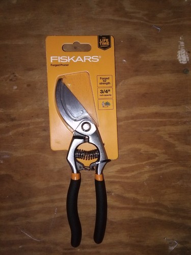 Fiskars pruners - fiskars,