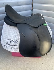 17.5 Inch Black Wintec 2000 With Flocked Adjustable Gullet  REF. 413