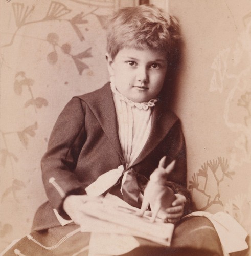 Victorian cabinet card - card, photo