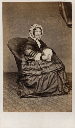Maryport cumbria cdv old lady - cdv,