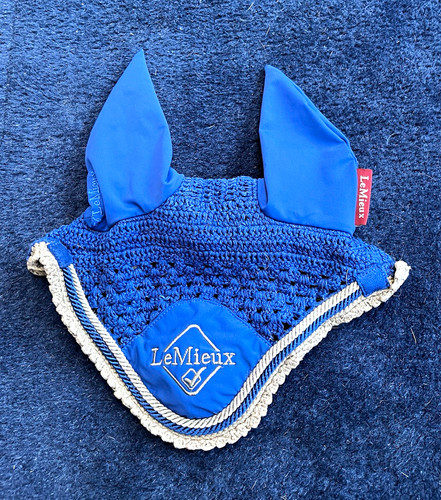 Lemieux horse crochet fly - crochet,