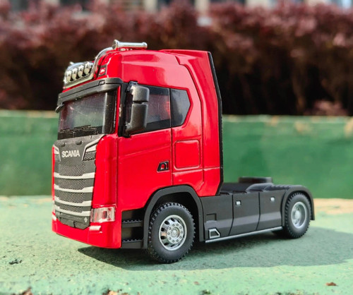 Scale diecast truck - diecast,