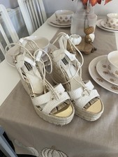 River Island Women's White and Gold Wedge Sandals, Size 7