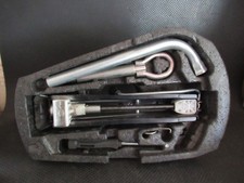SEAT IBIZA 6J MK4 (07-12) SPARE WHEEL TOOL KIT JACK BRACE TOW EYE 6R0011031B